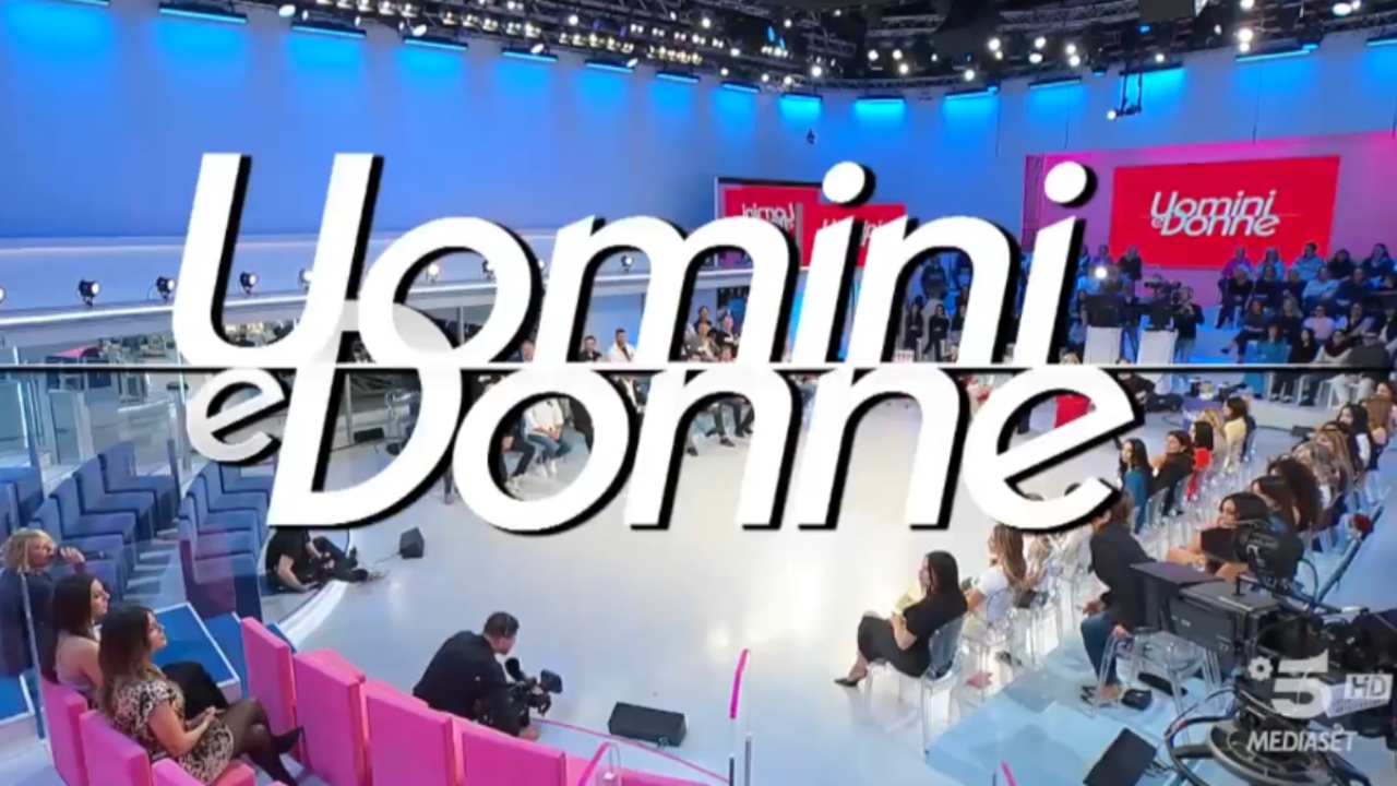 Uomini e Donne, nuovo faccia a faccia tra i 2 protagonisti: “Bugiardo” | Caos totale durante le riprese